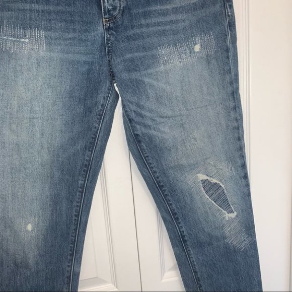 Lucky Brand Jeans Sienna Slim Boyfriend Size  6 US Medium Wash Denim Distressed‎ - Picture 3 of 8
